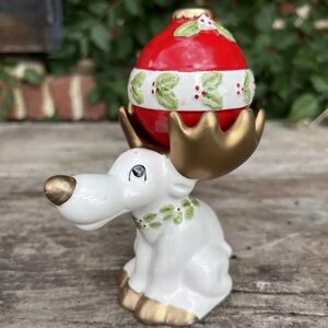 Vintage Reindeer Ornament Nesting Salt And Pepper Shakers Set